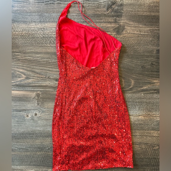 Hello Molly One Shoulder Red Shoulder Dress - Picture 2 of 4
